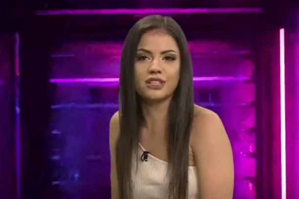 "SRAMOTA ME JE ZBOG BOLESNE MAJKE": Zadrugarka se POKAJALA posle VRELE AKCIJE u "Zadruzi 6", pa otvorila dušu (FOTO)