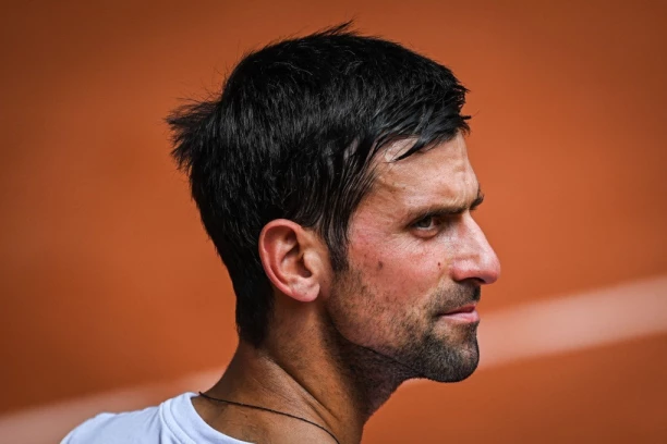 Francuz NAPISAO KNJIGU o Novaku: Australijanci su želeli da promene šampiona, Đoković na svoja leđa primio OGROMAN teret!