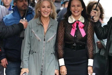 Keri Bredšo ima goluba koji košta 690 evra! Evo zašto je modni hit, mnogi se ne bi usudili na ovo! (FOTO)