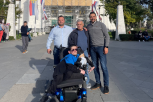 DOBRO SE DOBRIM VRAĆA: CarGo obradovao kolegu sa cerebralnom paralizom