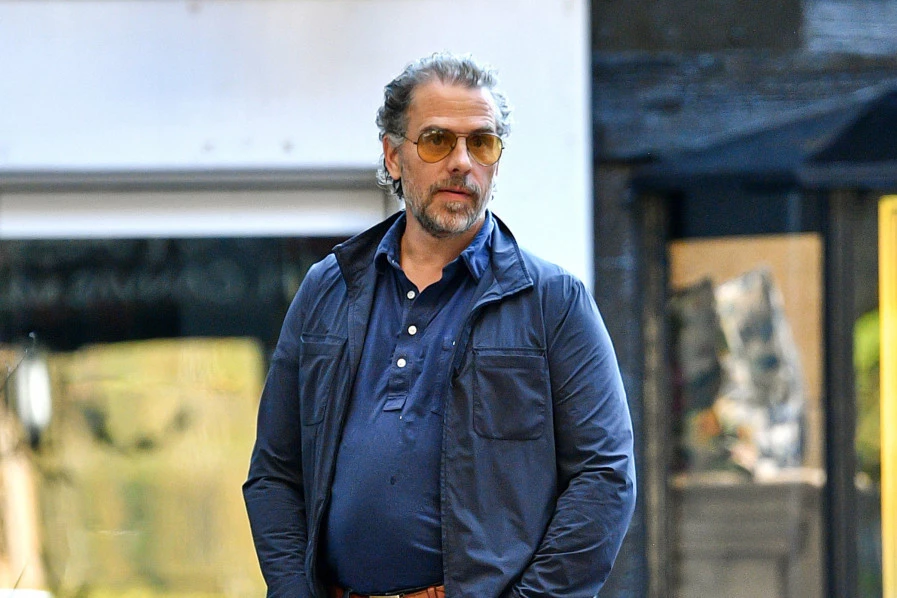 OPET SE IZVUKAO ZBOG TATE: Hanter Bajden ćerkicu (4) dobio sa BIVŠOM STRIPTIZETOM, javnost BESNA, smanjena mu alimentacija za 15.000 dolara ZBOG SIROMAŠTVA