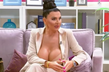 NE POSTOJE ELITNE PROSTITUTKE - SVE SU ISTE! Pevačica progovorila o NAJSTARIJEM ZANATU, pa priznala: Neke rade za 200 DINARA, a neke za 5000 EVRA!