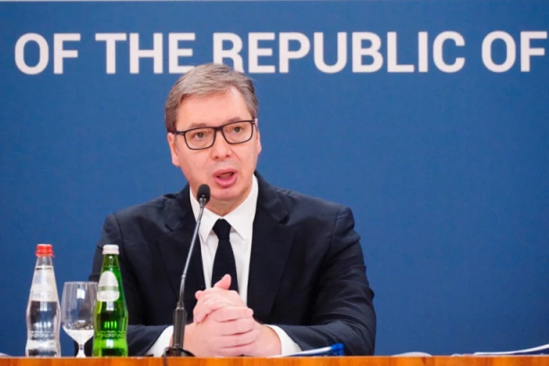 Krenuli napadi na Vučića zbog toga sto ne pušta Kosovo u UN! Boško Jakšić: Veoma sam razočaran time što je Vučić odbio predlog Makrona i Šolca