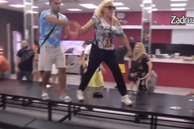 ŠOK SCENE U ZADRUZI! Lazić GAĐAO Ćertića HRANOM, pa psovao Zoricu Marković, pevačica VAN SEBE! HAOS! (VIDEO)