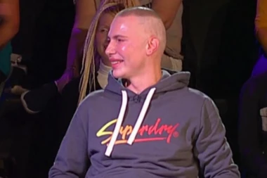 OTKRIVENO SA KIM JE ZAISTA BRENDON U VEZI: Sa "MAČKOM" je potrošio SILNE PARE, sve isplivalo