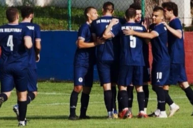 HAOS U ZEMUNU: Navijači NAPALI igrače, utakmica PREKINUTA! Očekuje se reakcija Saveza!