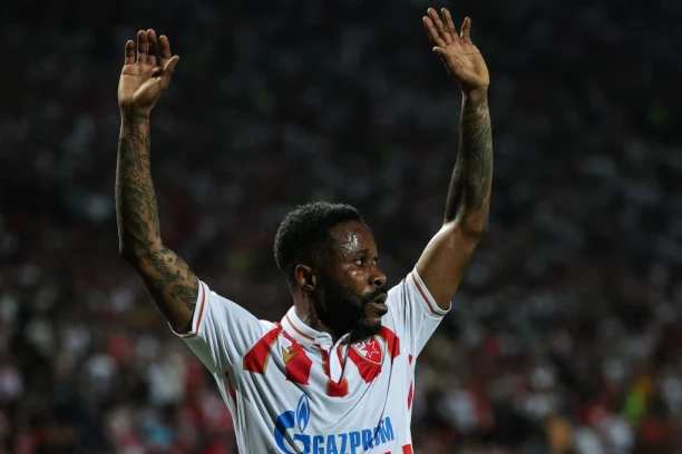 DOBIJA LI SUPERLIGA NOVOG LIDERA?! Zvezda vodi protiv Radničkog u Nišu!