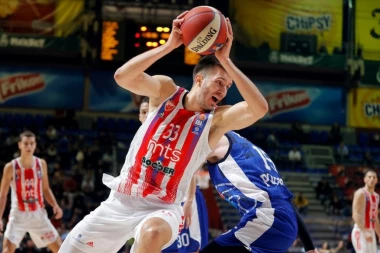 ZVEZDA SLAVILA U DERBIJU: Crveno-beli srušili Budućnost u dramatičnoj završnici! (VIDEO)