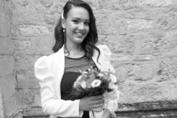 OVO JE ANĐEO KOJI JE POGINUO KOD VLADIMIRACA: Dečko sedeo PORED NJE kad su se zakucali u banderu, TRAGEDIJA! (FOTO)