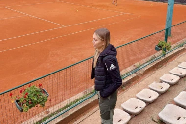 SVI SU BILI ZBUNJENI: Šarapova na terasi TK Crvena zvezda u Beogradu? Ovo je PRAVA ISTINA! (FOTO GALERIJA)