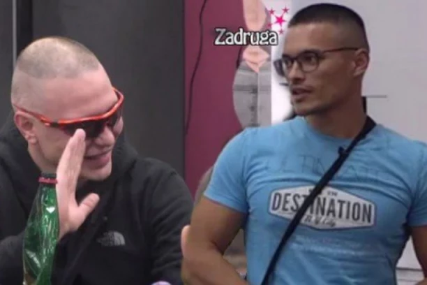 NOVA AFERA trese Zadrugu: Brendon otkrio šta je Marko Marković radio u WC-u kada ga je video, Stanija prisustvovala svemu, palo priznanje: "IZAZIVAJU GA MOJA USTA" (VIDEO)