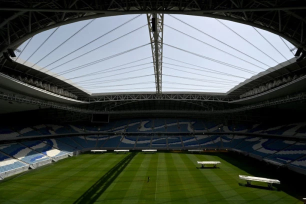 VELIKI SKANDAL NA MUNDIJALU: Dobio OTKAZ na poluvremenu utakmice - navijači ŠOKIRANI!