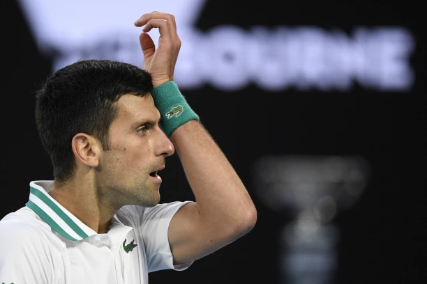 NOVAK U PROBLEMU: Loša vest za Đokovića pred nastavak Pariza!