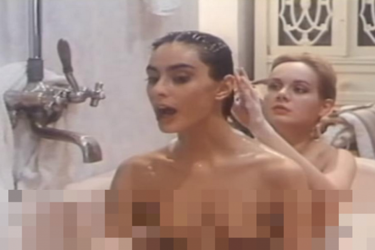 Scene iz filma "Oficir s ružom"