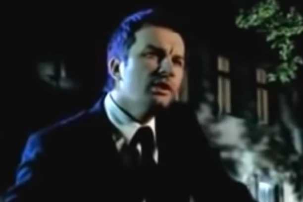 SUPRUGA IZULA OD BATINA POZNATOG PEVAČA: On je preklinjao na kolenima da prestane, nije mogao da je OBUZDA!