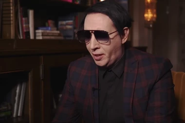 PEVAČ IMAO SOBU ZA SILOVANJE, ŽRTVE IZNELE GNUSNE DETALJE: Detalji iz života kontroverznog muzičara ZGROZILI javnost!