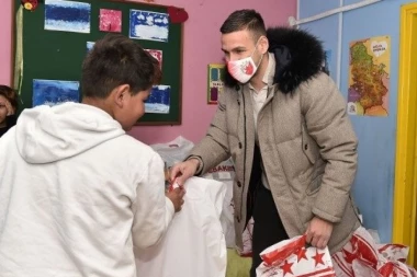 HUMANITARNA AKCIJA NA MARAKANI: Crvena zvezda se bori protiv siromaštva!