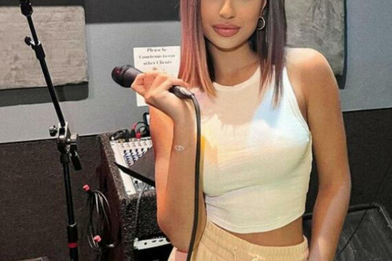 Vojaževa nova devojka