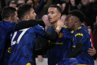 UHAPŠEN FUDBALER MANČESTERA: Zbog zlostavljanja devojke mesec dana je proveo iza rešetaka - sada je ponovo sproveden u ćeliju!