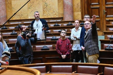 Goran Vesić odveo Tik Tok-ere u obilazak Narodne skupštine Republike Srbije