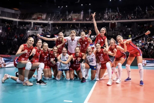 Ministar Udovičić čestitao odbojkašicama na osvajanju zlata na Svetskom prvenstvu!
