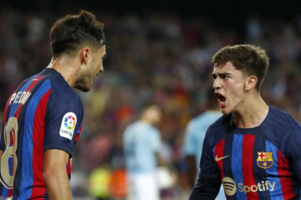 NAJVEĆE NADE SVETSKOG FUDBALA: Novi Ćavi i Iniesta, stena iz komšiluka, blago Arsenala... Gde su Srbi na ovoj listi? (VIDEO)