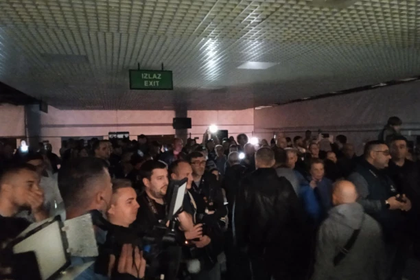 PEH NA AERODROMU PRED DOLAZAK ODBOJKAŠICA: Svi su bili ZBUNJENI, niko nije znao šta se dešava! (VIDEO)