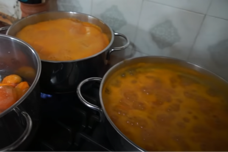 Izvor: Printscreen/ YouTube/ Mama Buba