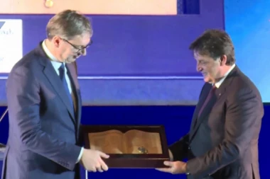VUČIĆ PRISTVOVAO SVEČANOSTI U BIA: Šta god da uradimo, Zapadu neće biti dovoljno! Traže nam da se odreknemo Kosova! (FOTO, VIDEO)