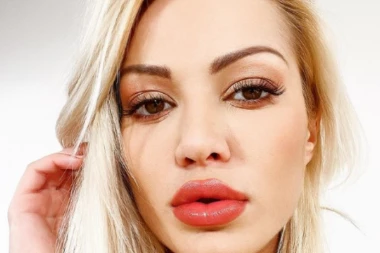 ONA JE NAJPOZNATIJA SRPSKA GLUMICA U FILMOVIMA ZA ODRASLE: Otac je se odrekao kad je saznao čime se bavi, na Instagramu ima 100.000 fanova!