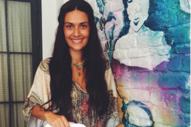 DA LI JE OVO ISTA ŽENA? Turska glumica Berguzar Korel promenila frizuru, neprepoznatljiva!