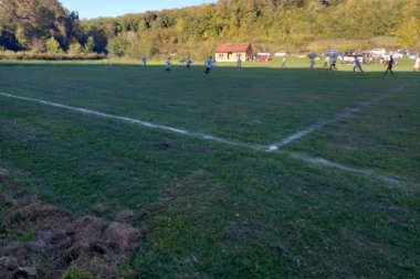 MLADOST SIGURNA NA SVOM TERENU: Zablaće ispraćeno sa pet golova u mreži! (FOTO)