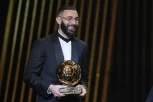 ŠTA ČOVEK RADI?! Karim Benzema doveo ŽENU I DEVOJKU na dodelu Zlatne lopte! Obe su lepotice od kojih ZASTAJE DAH! (FOTO GALERIJA)