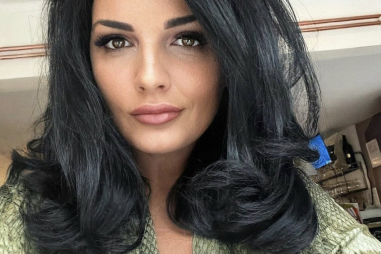 OVAKO JE MILENA IVANOVIĆ IZGLEDALA PRE ULEPŠAVANJA: Sada nosi moćnu boju i svi komentarišu njene adute u prvom planu! (FOTO)