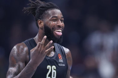 VENČANJE KOJE ĆE SE PAMTITI: Lesor juče BRILJIRAO na derbiju, a danas bio KUM na svadbi! (FOTO)