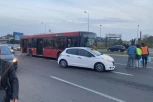 ČUKANJE KOD ADE CIGANLIJE: Autobus udario u automobil koji se prestrojavao