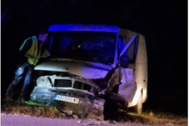 Više povređenih! Teška saobraćajna nesreća kod Bele Crkve! Sudar kombija i automobila! (FOTO)