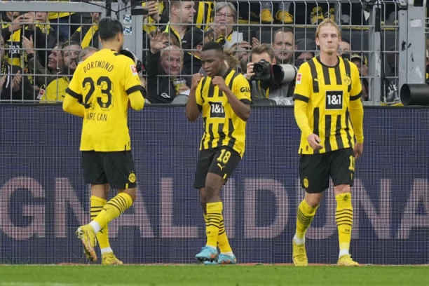 GOLOVI, GOLOVI, GOLOVI: Totalna ludnica u Bundesligi!