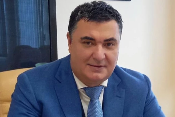 "Jaka privreda, jaka država"! Novi ministar privrede RADE BASTA kaže da će biti na terenu, da će nalaziti posao za radnike i studente i da će pomagati žene preduzetnice!