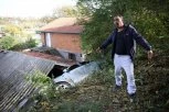 "MOGLI SU DA ME UBIJU NA SPAVANJU": Ispovest vlasnika kuće u Rakovici na koju je sleteo automobil (VIDEO)