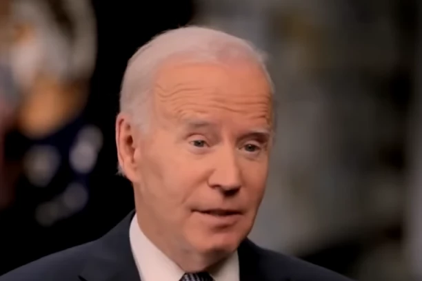 DA LI JE BAJDEN ZADREMAO TOKOM INTERVJUA?! Predsednik SAD govorio o ponovnoj kandidaturi, pa se desilo OVO! Razvila se žestoka rasprava (VIDEO)