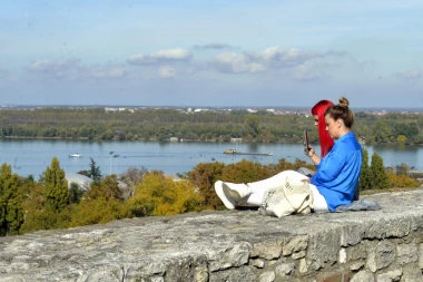 PROLEĆE "NA ODLOŽENOM" REŽIMU: Smrzavamo se u aprilu, ali sada je poznato do kad će to da traje - od ovog datuma biće i 20 stepeni!