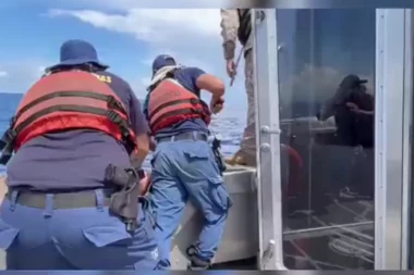 POGINUO NEMAČKI MILIONER U AVIONSKOJ NESREĆI! Olupina letelice nađena u moru! (VIDEO)