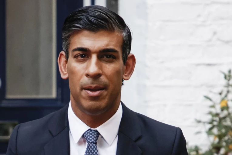NOVI POLITIČKI POTRESI U VELIKOJ BRITANIJI! Premijer tek došao, ministri podneli ostavke!