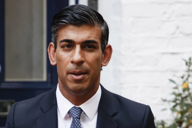 NOVI POLITIČKI POTRESI U VELIKOJ BRITANIJI! Premijer tek došao, ministri podneli ostavke!