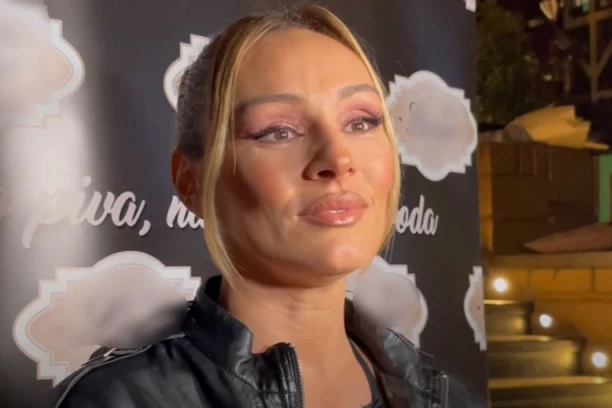 ANABELA ATIJAS NIKAD EMOTIVNIJA: Nakon što je Luna izgubila bebu, pevačica priznala "Pomislila sam da sam za bacanje..." (FOTO)