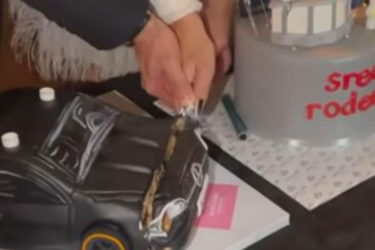 Jovana Jeremić i Vojislav Milošević sekli zajedno tortu