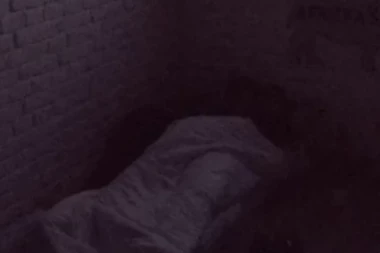 MILJANA I ZOLA U VRELOJ AKCIJI: Kulićeva zadovoljila bivšeg, on nije mogao da se iskontroliše, pa završili ispod jorgana! (VIDEO)