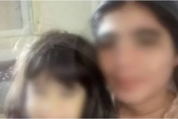 UHAPŠENA MAJKA KOJA JE PREBILA DETE: Policija stigla u Grocku - evo šta je žena rekla o jezivom nasilju