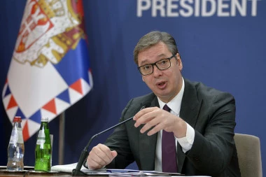 VUČIĆ VEČERAS RAZGOVARA SA PREDSTAVNICIMA ZAPADA: Sutra konsultacije sa ambasadorima Rusije i Kine
